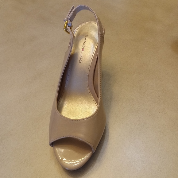 BANDOLINO Sling Back Peep Toe Dress Heels Shiny Patent Pumps Camel Tan-Beige 7 M - Picture 4 of 10